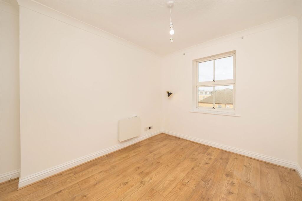 Apartment in London, Cossall Estate, Peckham - View 5