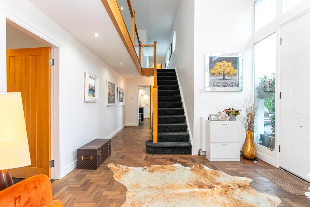 House in Preston - More