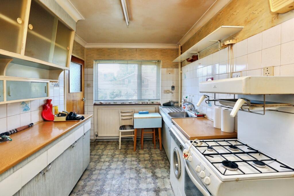House in Eastleigh, Chandler's Ford - View 5