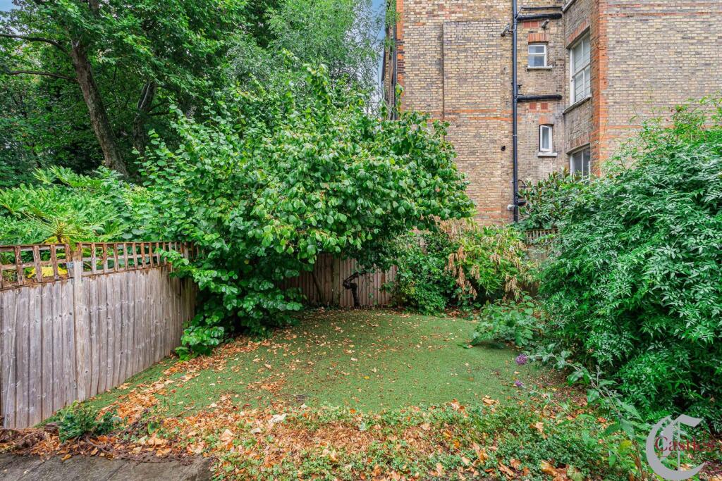 Apartment in London - View 5