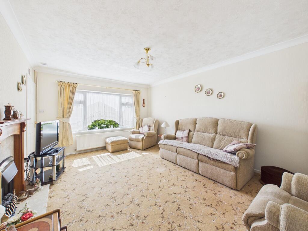 House in Ashfield, Sutton in Ashfield, Dalestorth - View 4