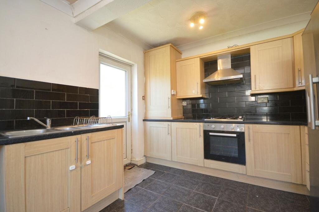 House in Barnsley, Bolton upon Dearne - More