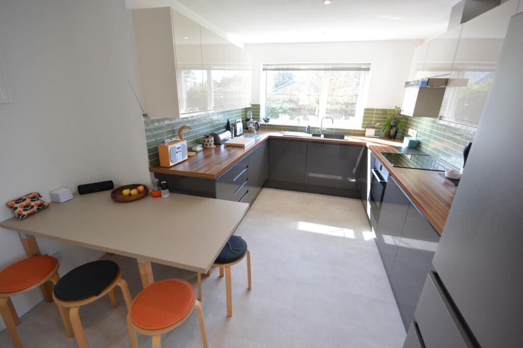 House in Corfe Mullen - View 3
