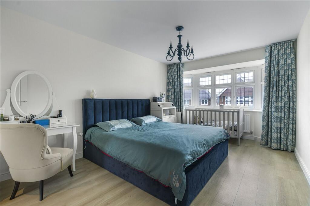 House in Vale of White Horse, Radley - More