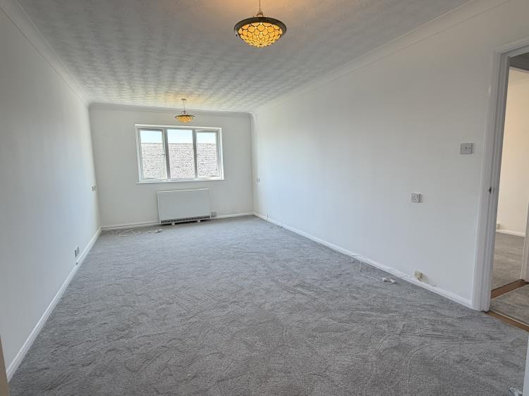 Apartment in Felixstowe, Old Felixstowe - View 4