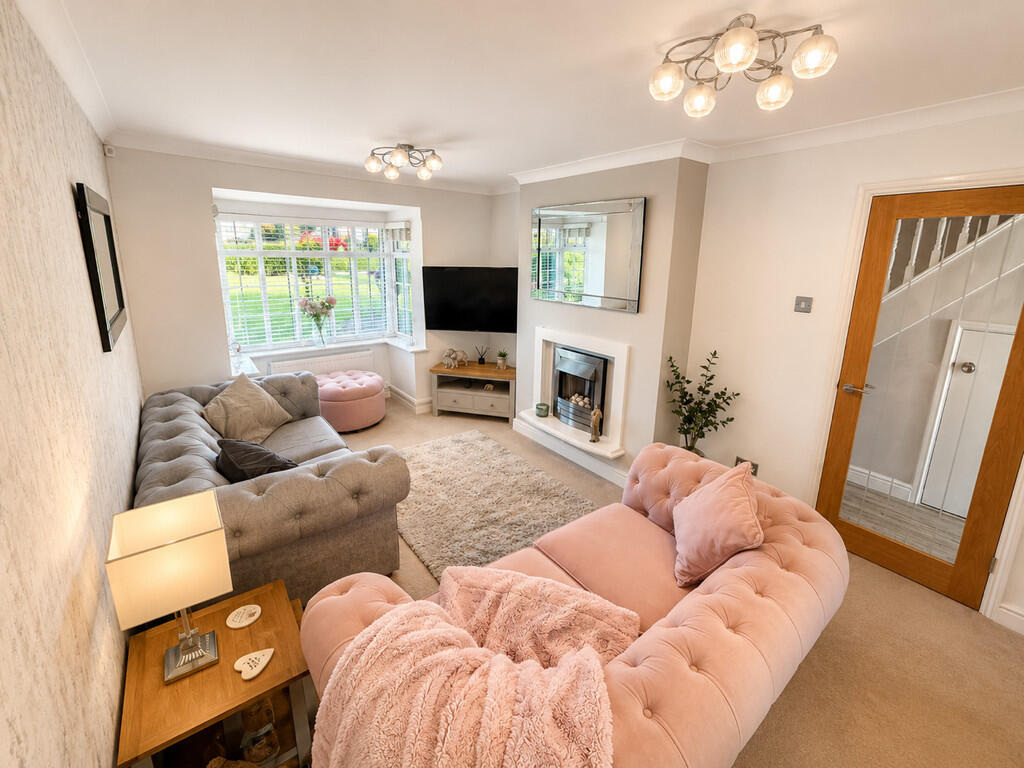House in Nuneaton and Bedworth, Whitestone - View 3