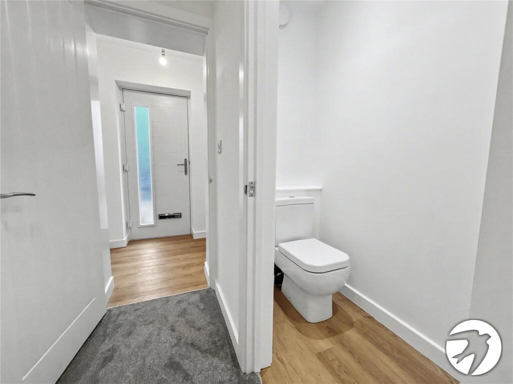House in London, Blackfen - View 5