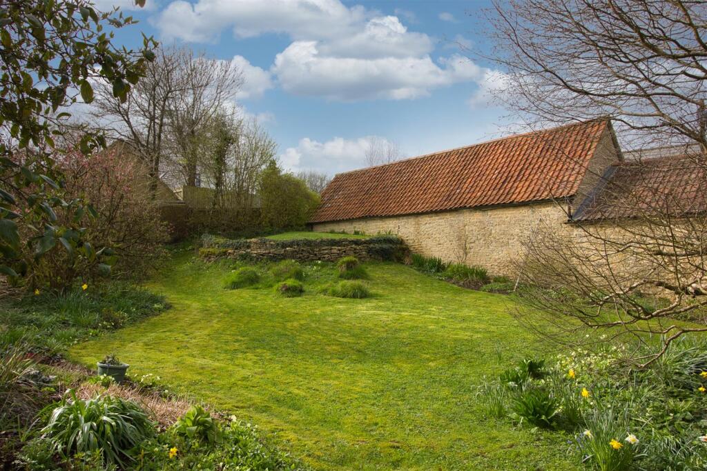 Corston, Malmesbury photo 3