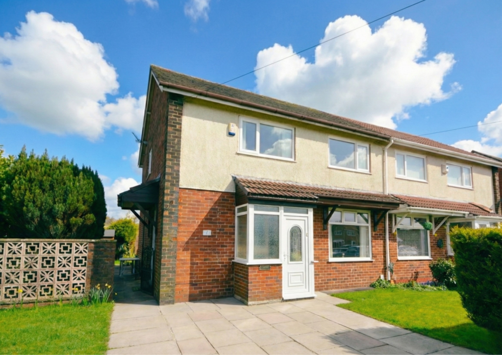 Main image of property: 7 Lostock Walk, Whitefield, Manchester, Lancashire, M45 8LQ
