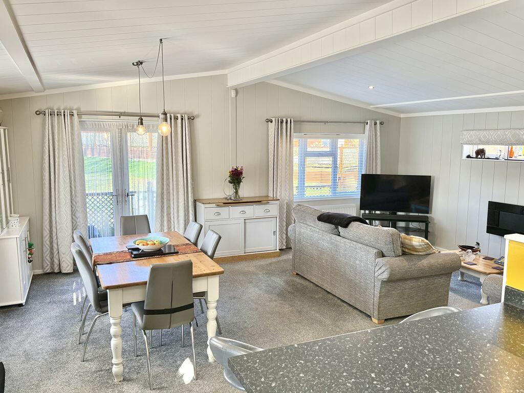 Wineham Lane, Henfield photo 4