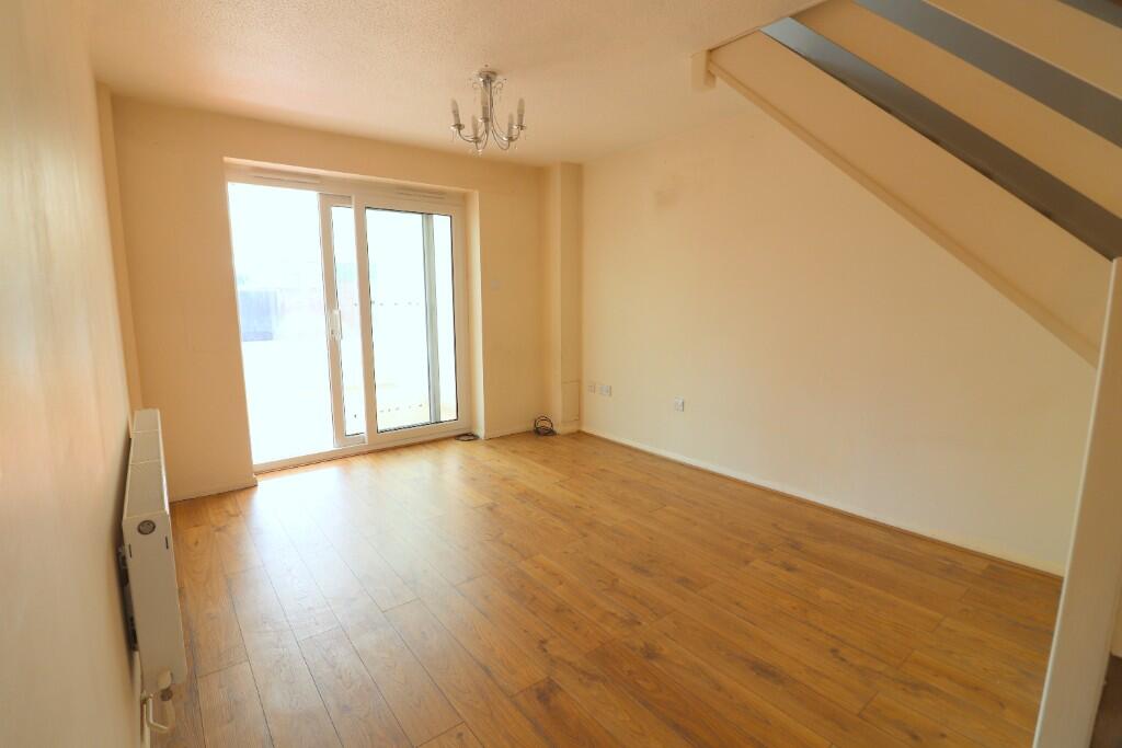 Dunsmore Road, Luton, Bedfordshire, LU1 5JY photo 4