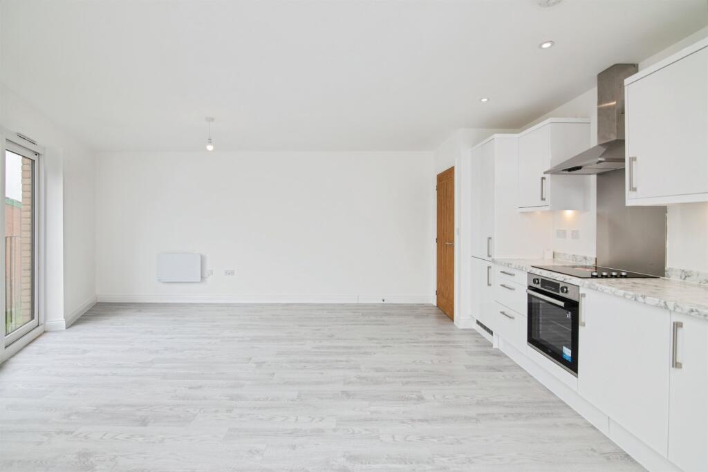The Woodlands, Oldbury photo 5