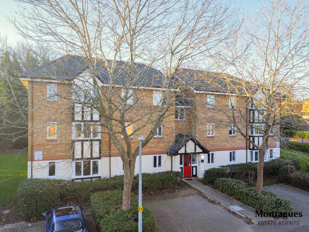 Main image of property: Centre Drive, Epping, CM16