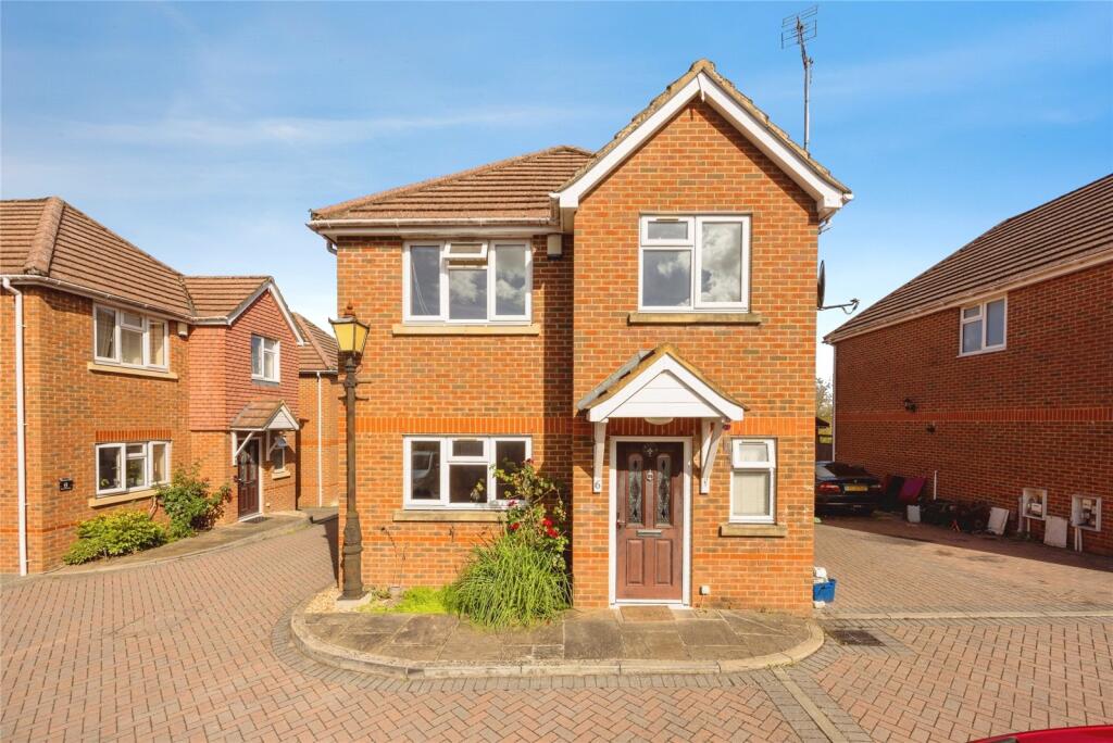 House in Guildford - View 2