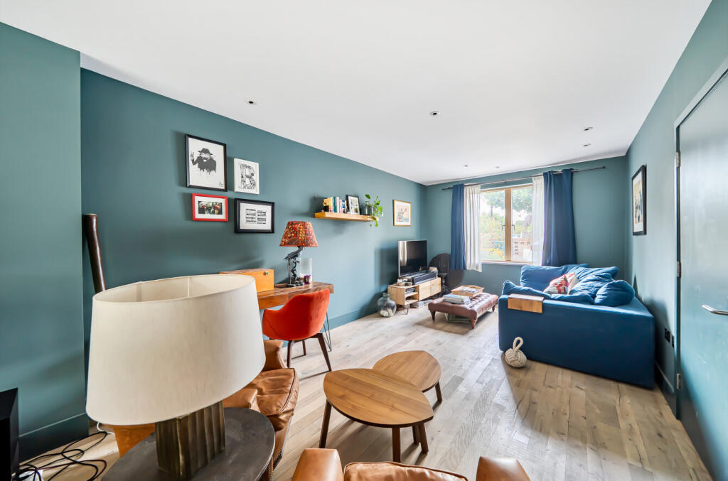 House in London - View 3