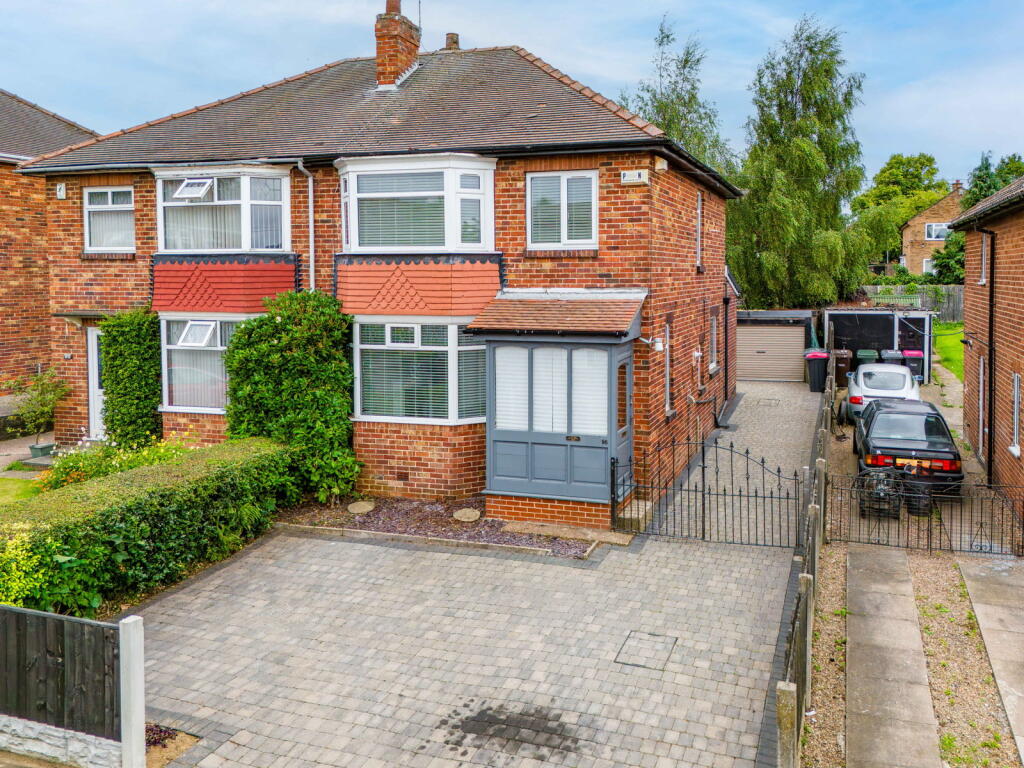 Main image of property: Woodall Road South, Rotherham, S65 3AL