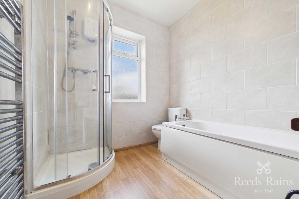 House in Huddersfield - View 4