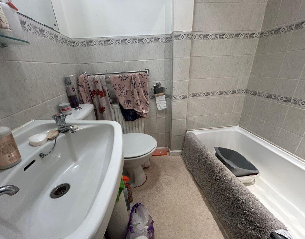 Apartment in Blaby, Enderby - View 4