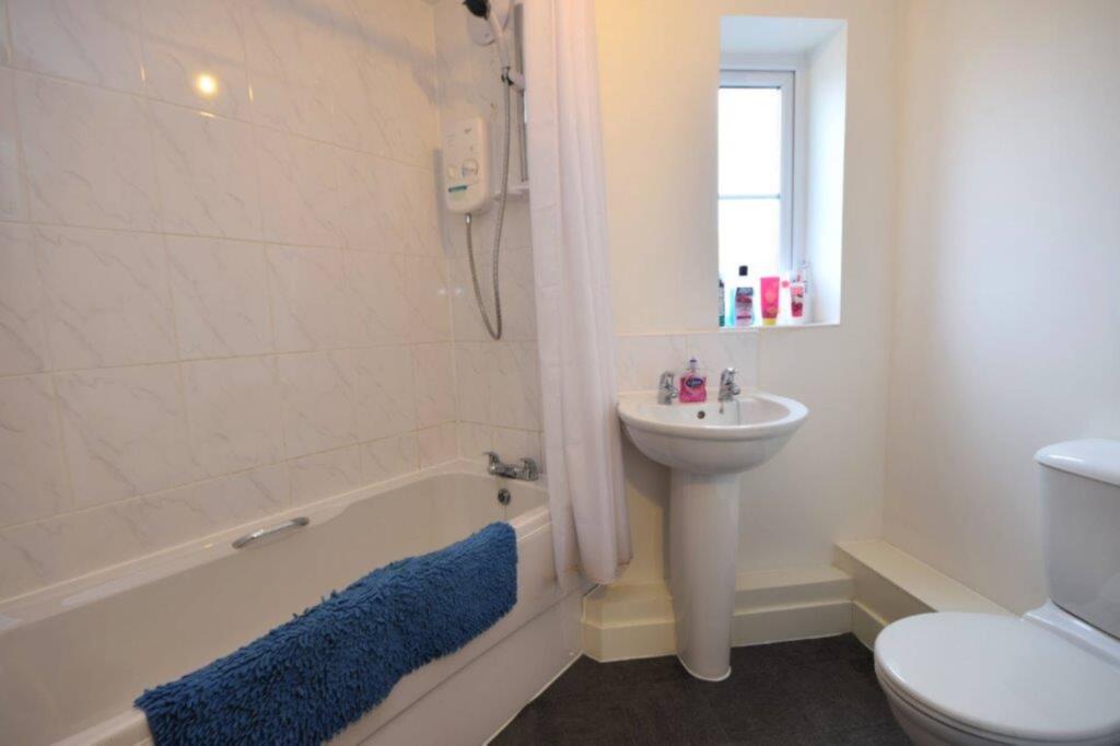 Apartment in Exeter - View 5