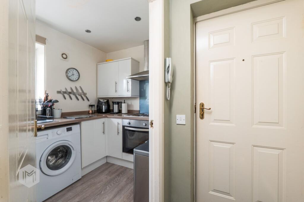 Apartment in Bury, Outwood Gate - More