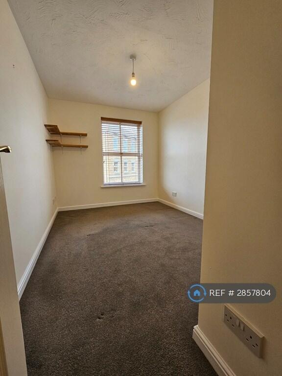 Main image of property: Kingsgate, Fairford Leys, Aylesbury, HP19