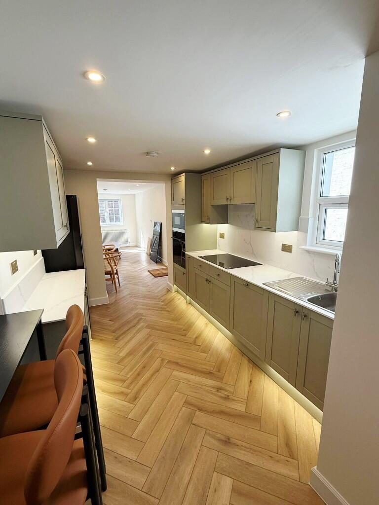 Main image of property: Uxbridge Road, London, W12