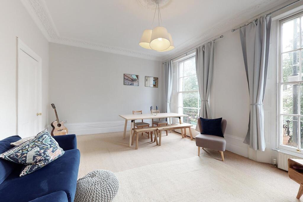 Apartment in London - View 3