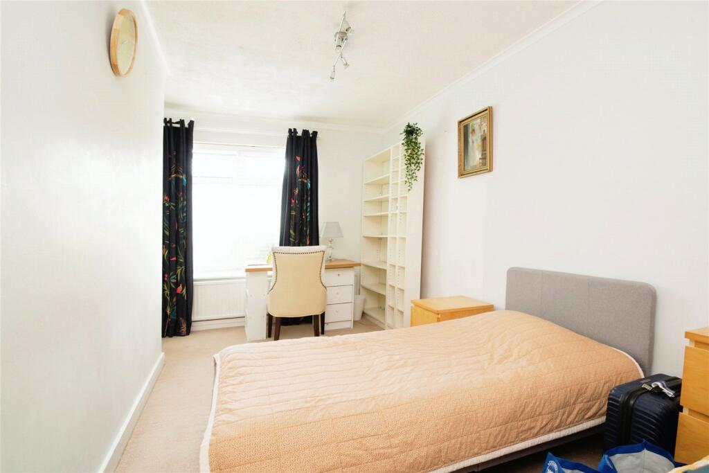 Apartment in Cardiff, Cyncoed - More