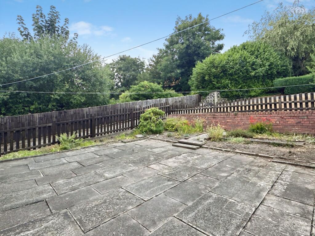 Halifax Road, Liversedge, WF15 photo 4