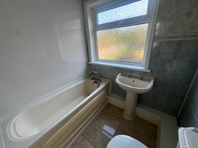 Additional image 14 of Cole Valley Road