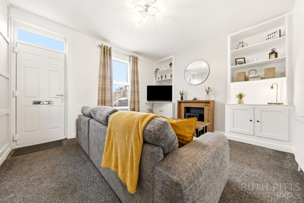 House in Wakefield - View 2