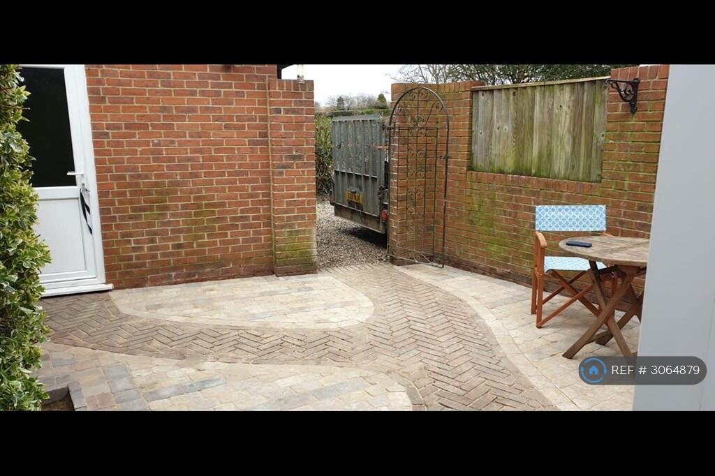 House in Salisbury - View 4
