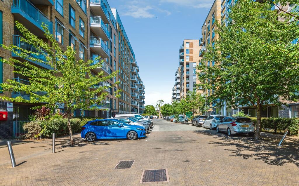 Apartment in London - View 3
