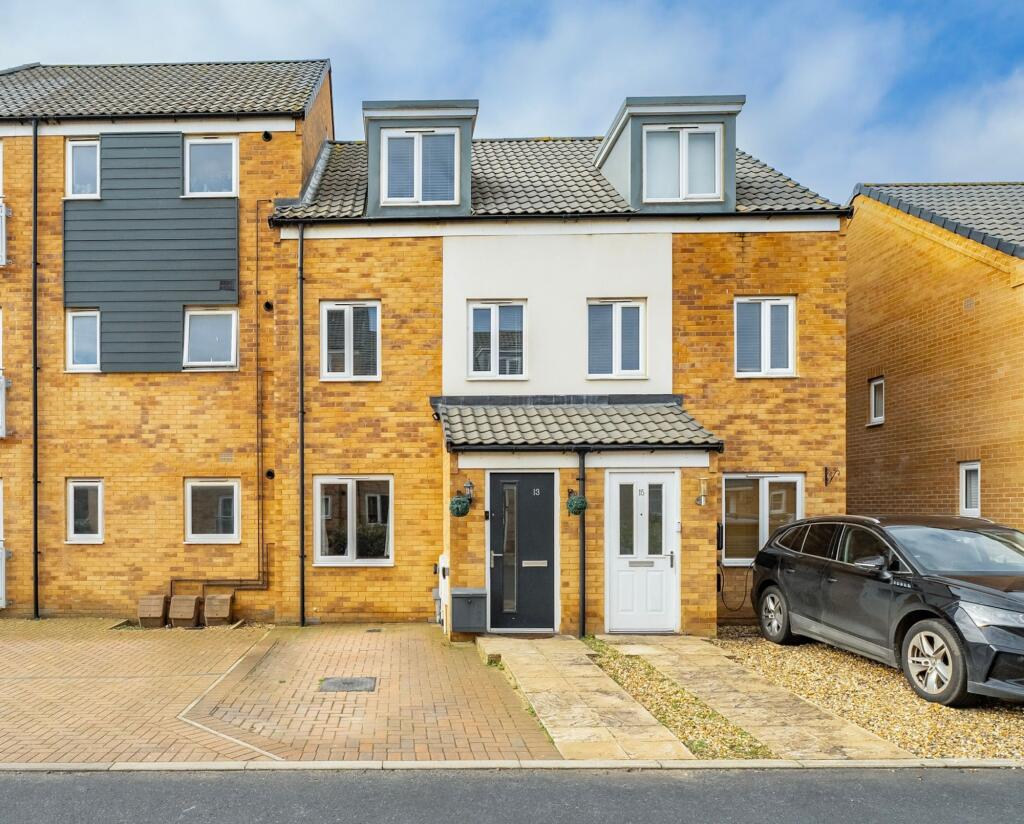 3-bed terraced on Chamberlain Rise, Wymondham, £240,000