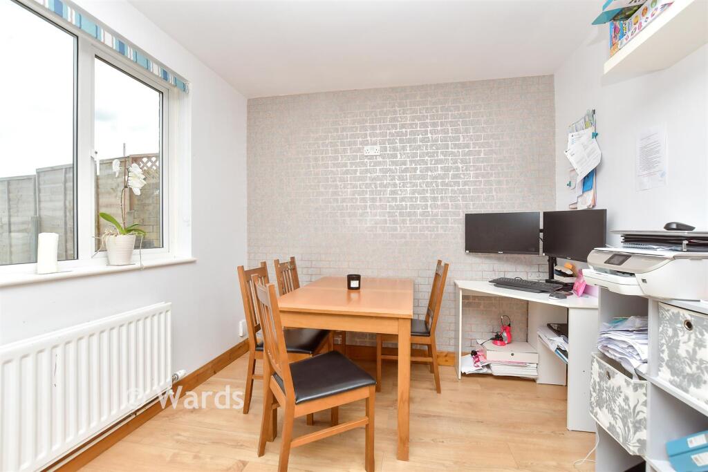 Blenheim Road, Sittingbourne, Kent - View 5