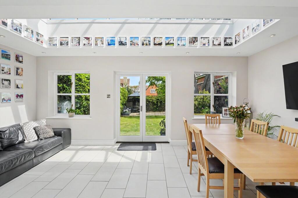 House in North Hertfordshire, Hertfordshire - View 3