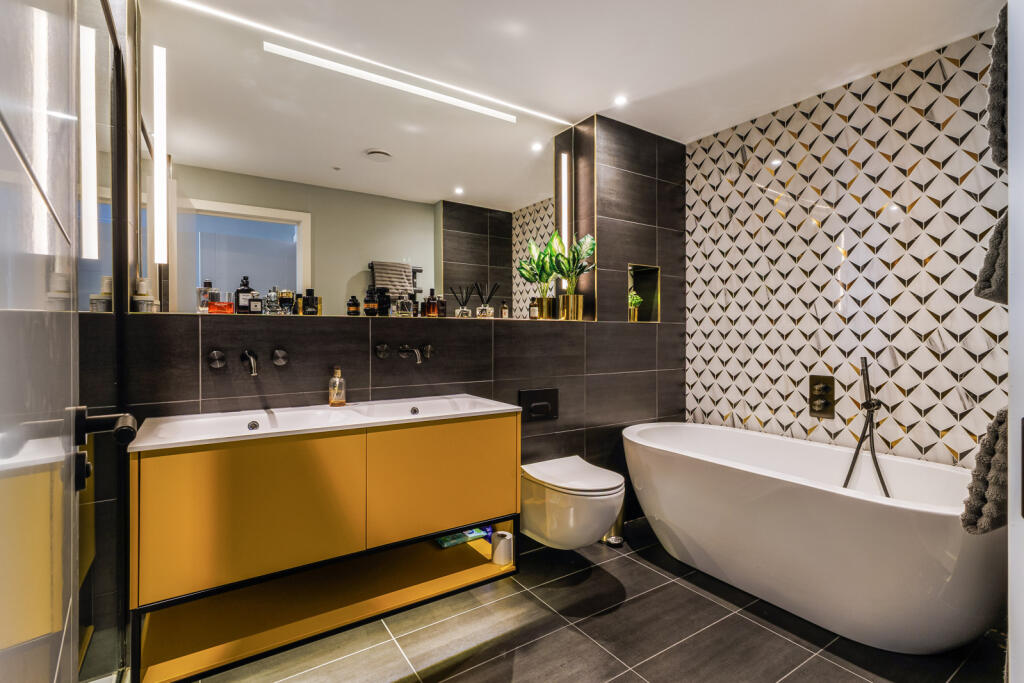 Additional image 17 of East Overcliff Drive, Eastcliff, Bournemouth, Dorset, BH1