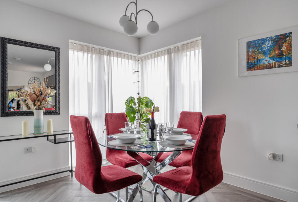 House in Reigate and Banstead, Earlswood - View 5