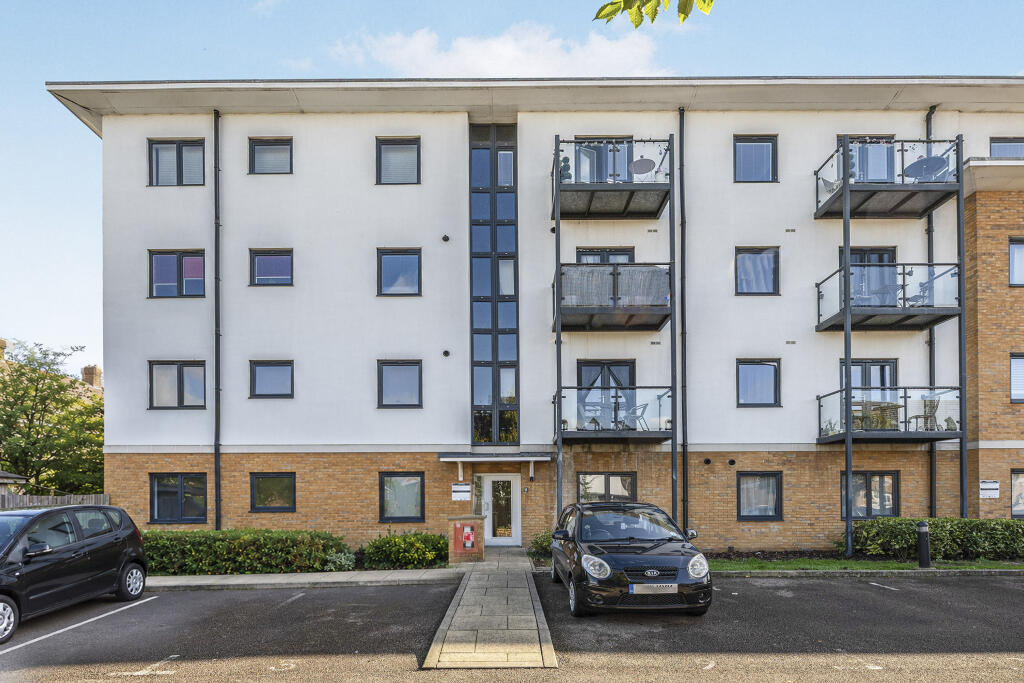 1-bed flat on Woodin Close, Dartford, DA1, £210,000