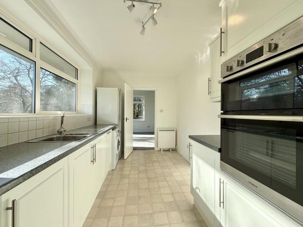 Apartment in Bournemouth - More