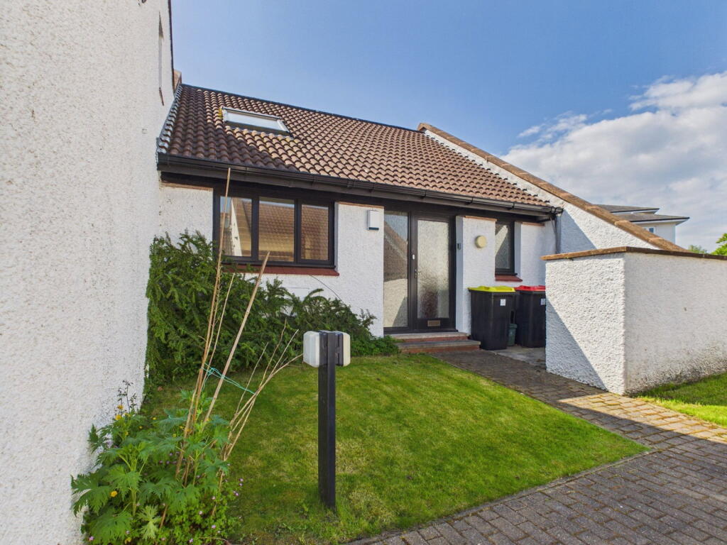 Main image of property: 6 Mount Gardens, Morecambe, LA4 6AS