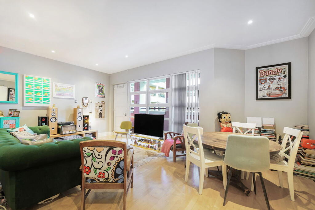 Apartment in London - View 5