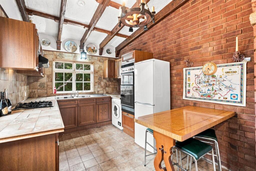 House in London - View 5