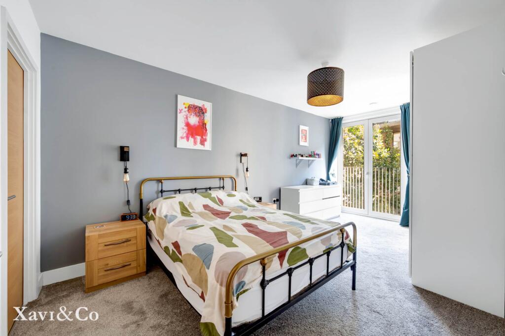 Apartment in Twickenham - More