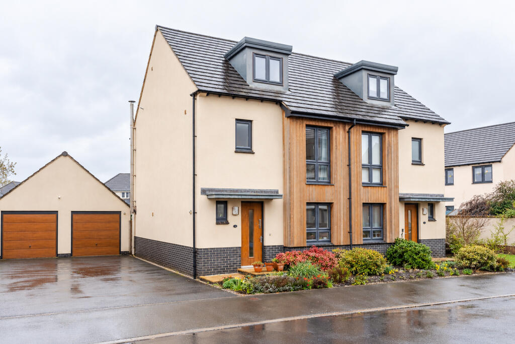 4-bed semi-detached on Alexander Road, Frenchay, £475,000