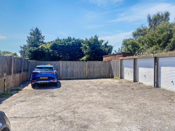 Land and garages at Haresfoot Close, Funtington, Chichester PO18 9LR