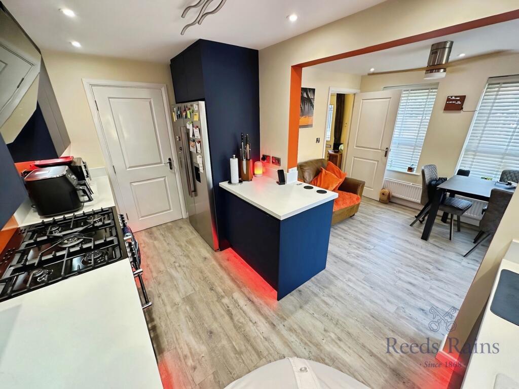 House in Stoke-on-Trent - More