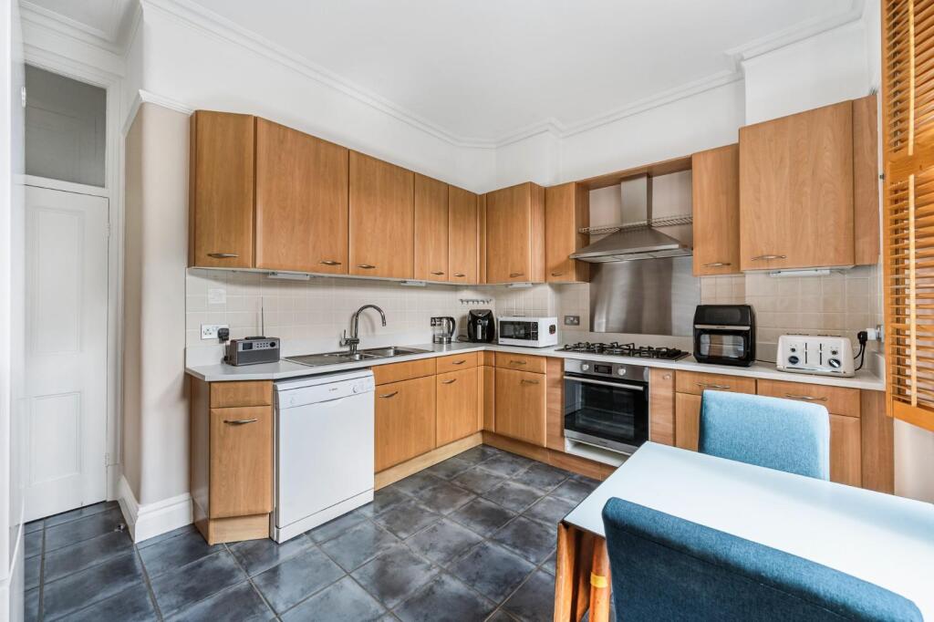 Apartment in London - View 2