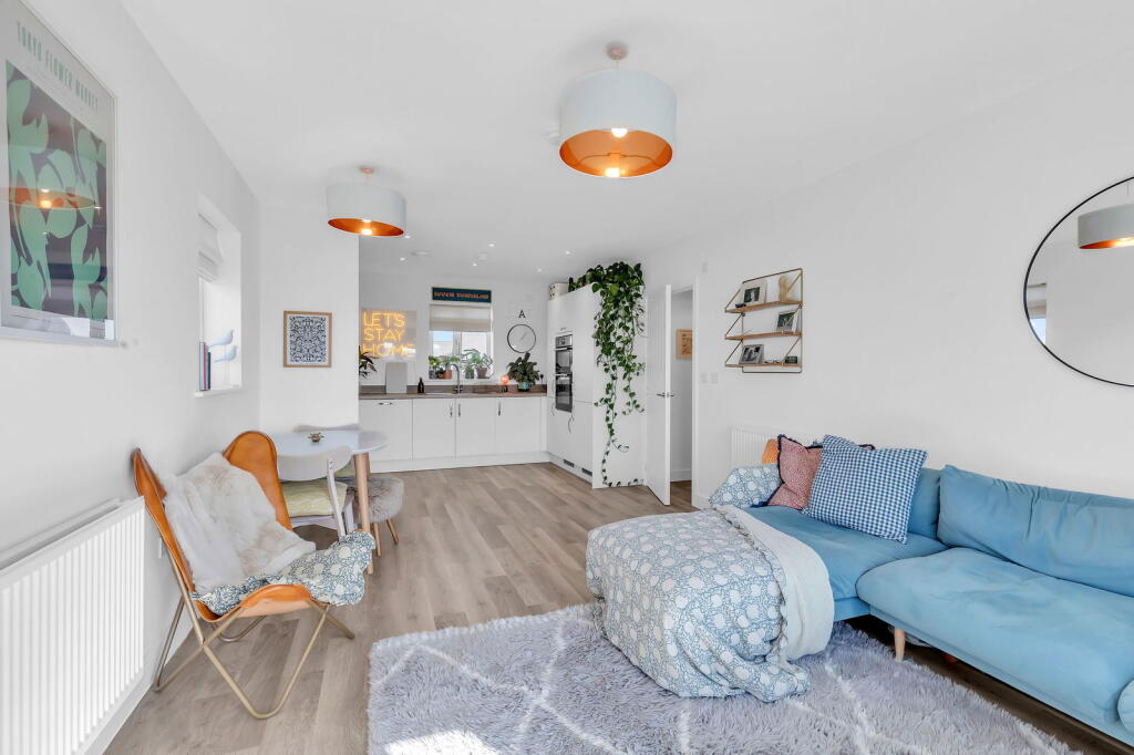 Barton Way , Hassocks, West Sussex, BN6 8FR photo 4