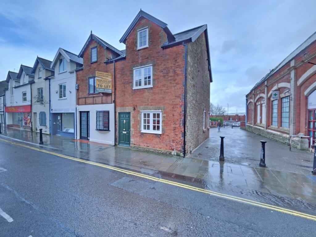 Main image of property: Cupcake Cottage, 17A Holyrood Street, Chard, Somerset, TA20 2AH